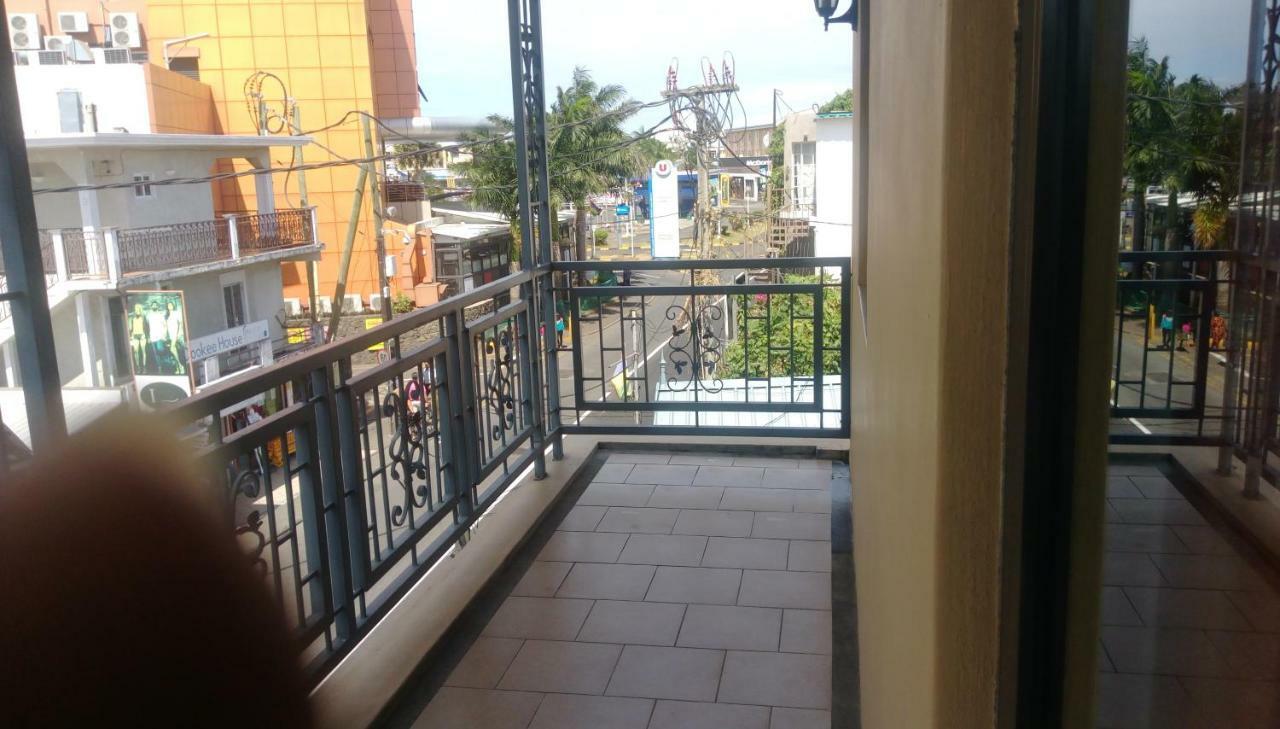La Salette Apartment Grand Baie Bagian luar foto